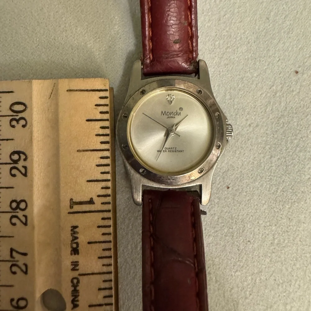 Mondu Japan Silver Dial Diamond Watch